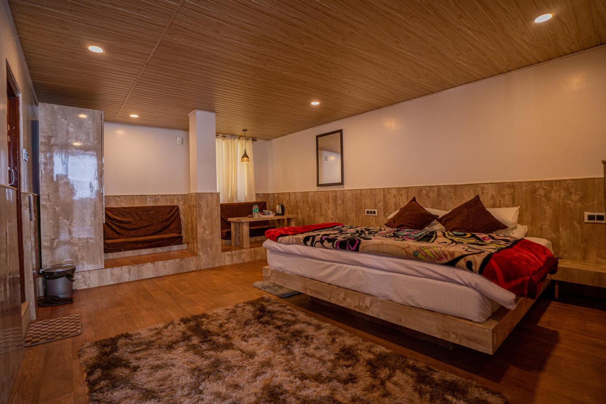 Darjeeling Guest House Deluxe ภายนอก รูปภาพ