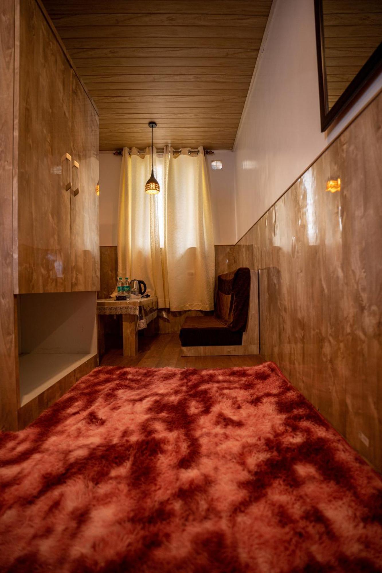 Darjeeling Guest House Deluxe ภายนอก รูปภาพ