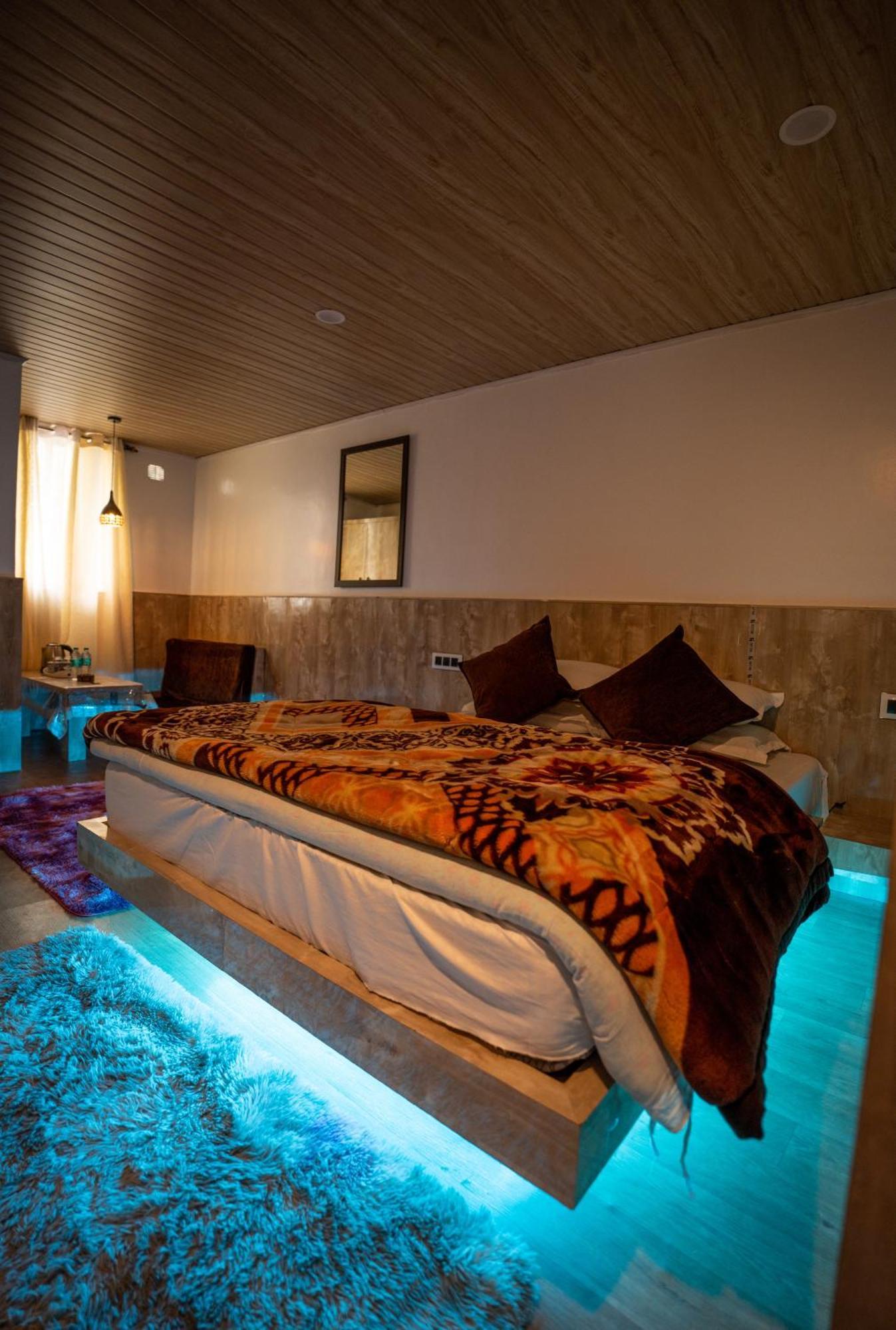 Darjeeling Guest House Deluxe ภายนอก รูปภาพ