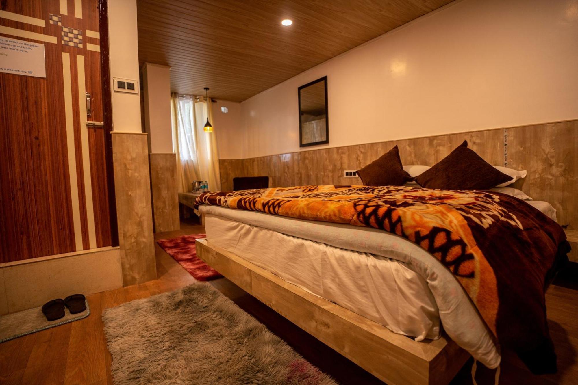Darjeeling Guest House Deluxe ภายนอก รูปภาพ