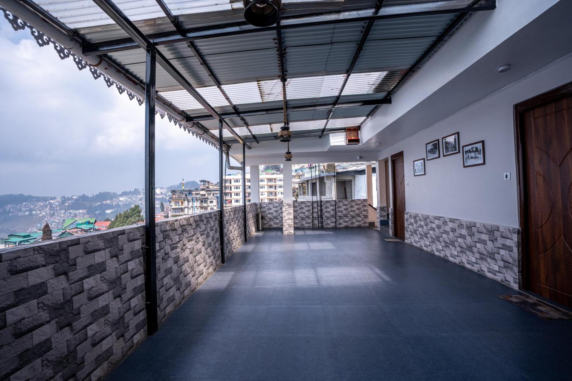 Darjeeling Guest House Deluxe ภายนอก รูปภาพ